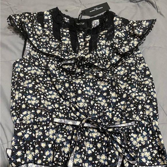 Marc Jacob’s NWT top size 2 - Picture 3 of 7